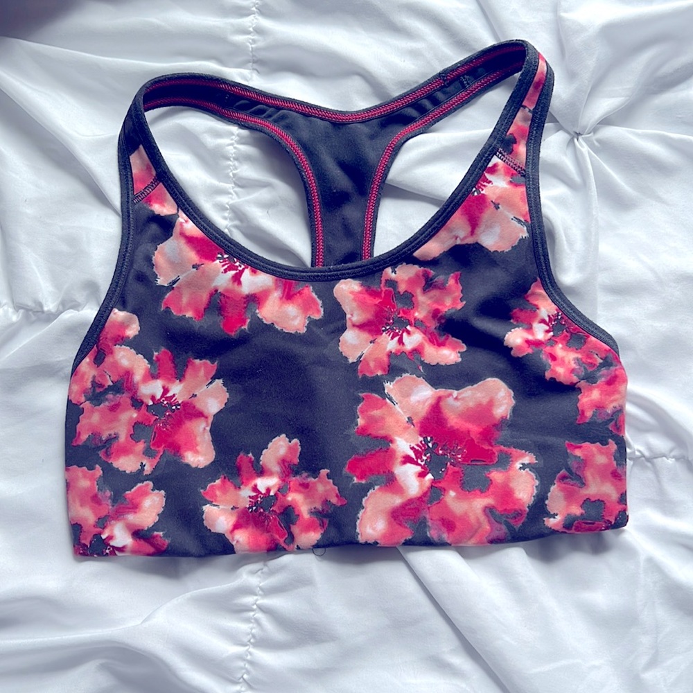 Sports Bra ( purchased, could not try on. Too small)